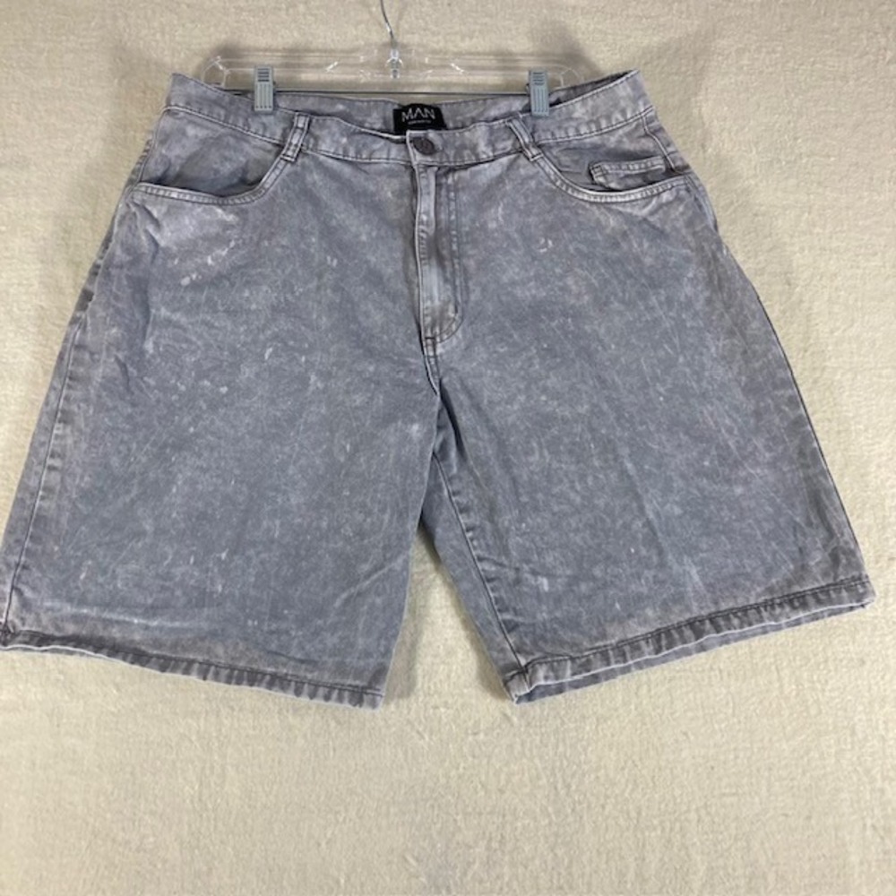 Man BoohooMan Denim Grey with paint Splatter Design Sz 35 x 9